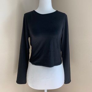 Women’s Black Long-Sleeve Soft Crop Tee